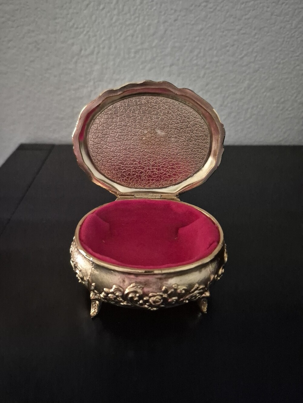 Small Jewelry Box - Picture 2 of 9